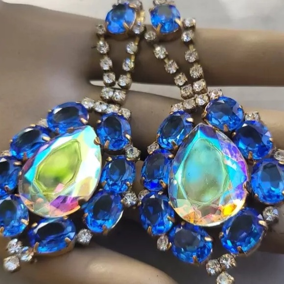 Husar D Czech Blue Rhinestone Earrings - Picture 3 of 5
